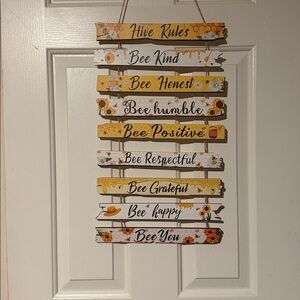 Bee-Themed Wall Hanging Decor